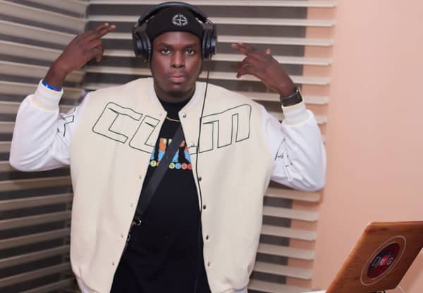 7DEDEC1F-04CF-4D4B-8579-3B4C6B6DE414