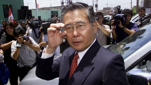 PERUVIAN PRESIDENT ALBERTO FUJIMORI AND POLICE CHIEF IN LIMA.