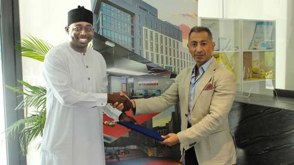 MD-CEO-Modern-Shelte