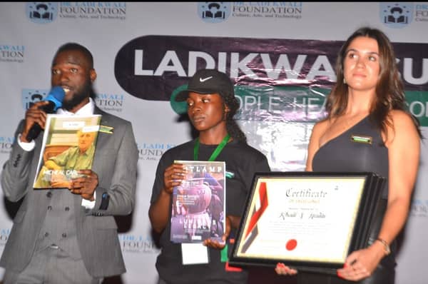 Screenshot_20220821-160327__01