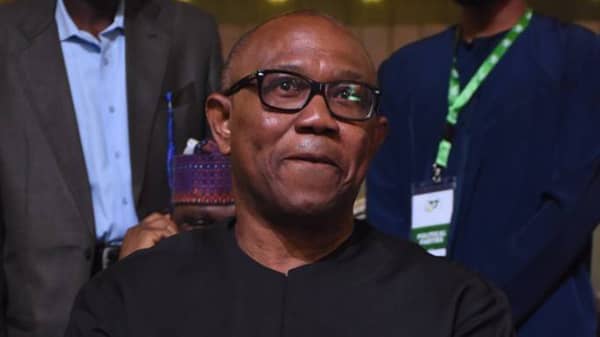 Nigerian presidential candidates sign peace deal