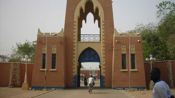 Gate_to_the_Gidan_Rumfa_(2009)_in_Kano,_Nigeria.