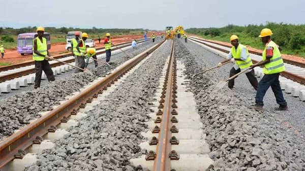 railline-railway-construction-train