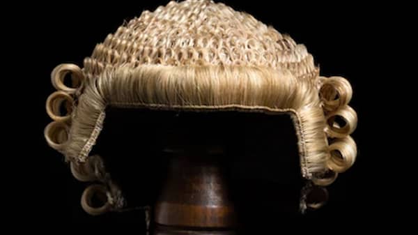 lawyer-wig-