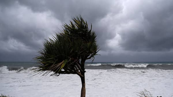FRANCE-OVERSEAS-LA REUNION-WEATHER-CYCLONE-FREDDY