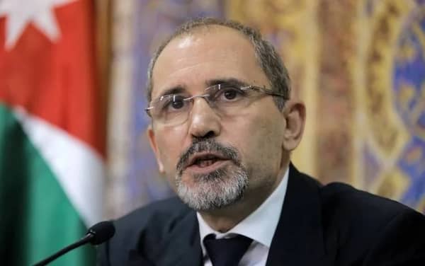 000_QX76W-e1501104168811_272365