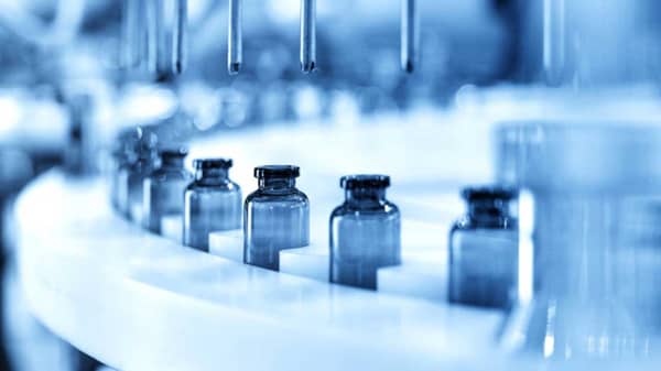 Aug31_2020_Getty_1156884561_GlassBottleProductionLine-scaled-e1598903766327