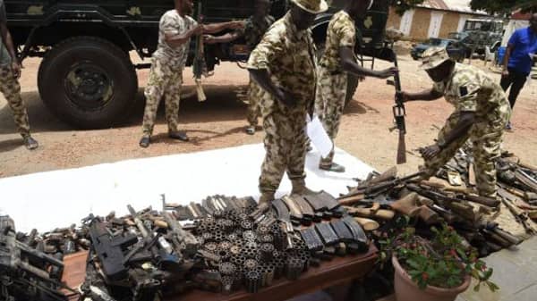 000_328N9YY-556×312