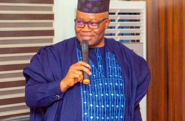 Senator-Godswill-Akpabio-1068×570