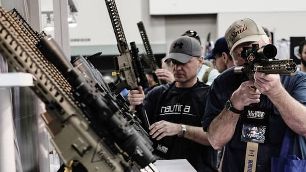 FILES-US-POLITICS-GUNS-WEAPONS