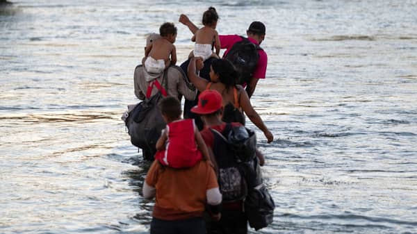 FILES-MEXICO-US-LATAM-MIGRATION