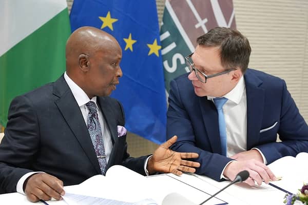 16999300517199018105826113937244-01