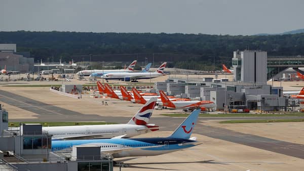 skynews-gatwick-airport-planes_5807115