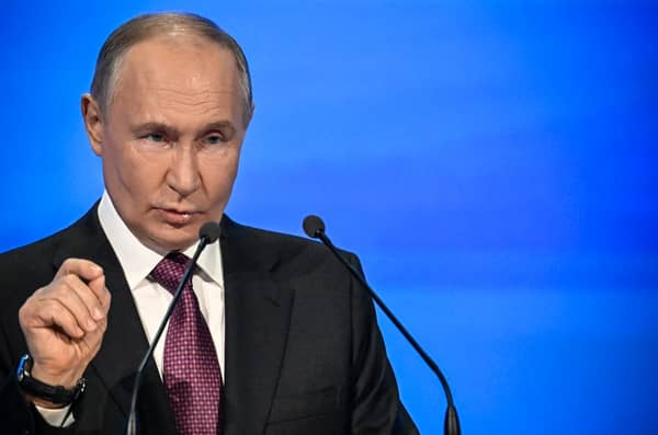 RUSSIA-POLITICS-BUSINESS-PUTIN