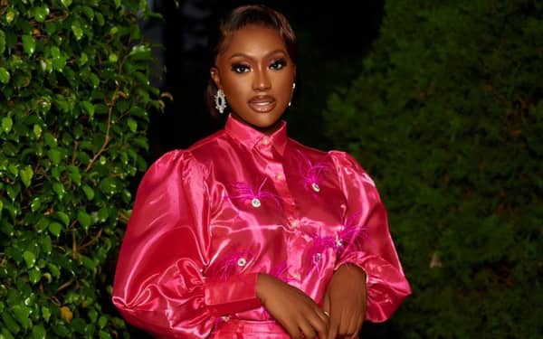 e2b468f9-dba5-4d49-83d5-efb96d43234d