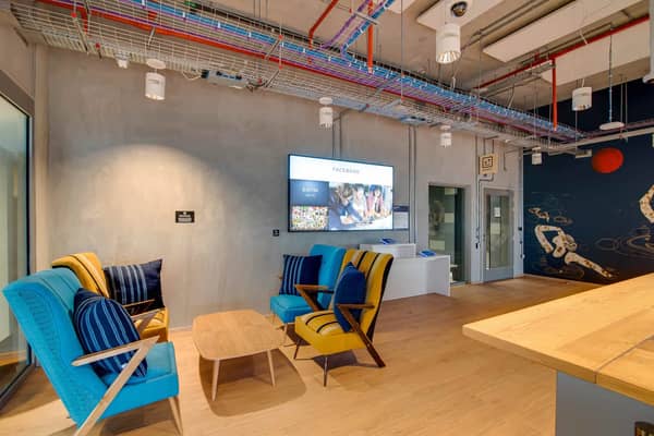 Metas-Kings-Tower-office