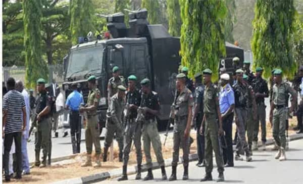 protesters-3-1-e1487097688980