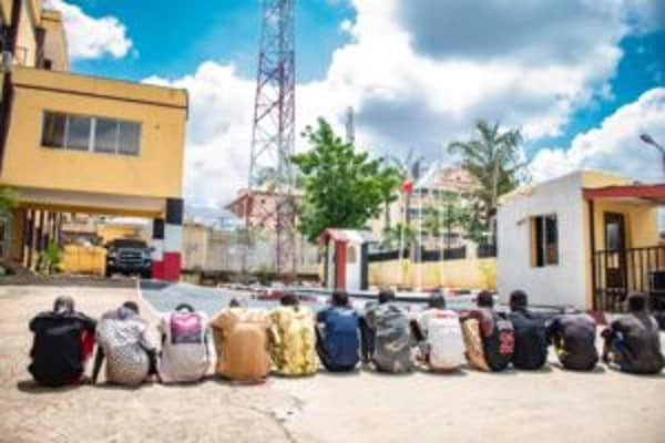 868257e1-c403-438f-bac1-c490da920ad7-300×200