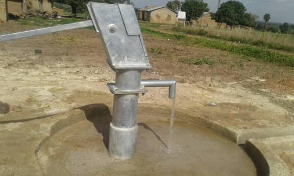 Borehole_with_water-997×598