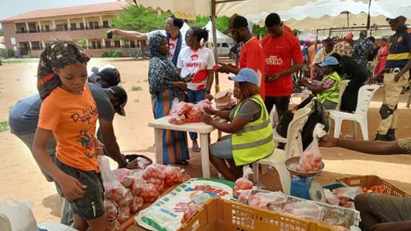 Residents purchasing food items pix