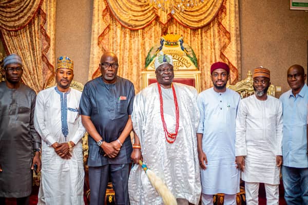 kwara-works-commissioner-Abdulquawiy-Olododo-and-olofa