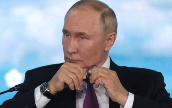 RUSSIA-POLITICS-ECONOMY-PUTIN