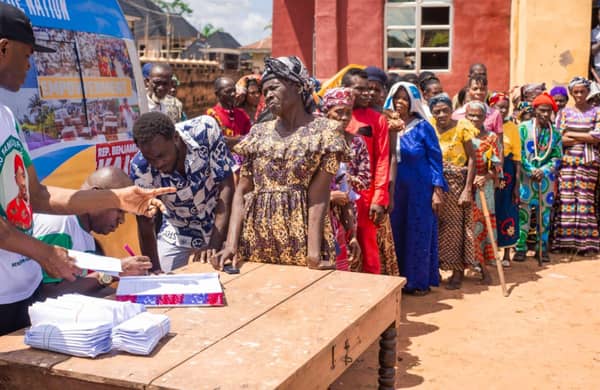 1D5543F4-6724-42E0-8261-3034644A9811