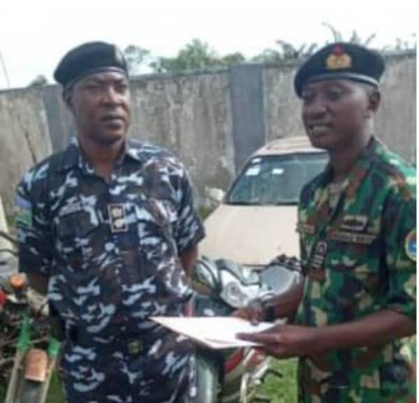 207F8BEE-3B5E-43B2-A8ED-9A2FFCCDB1D0