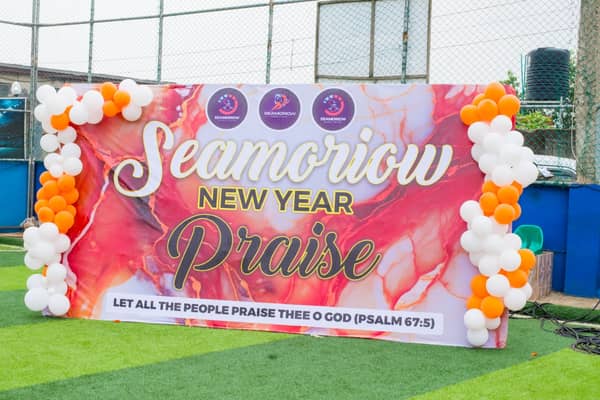 seamoriow-new-year-praise