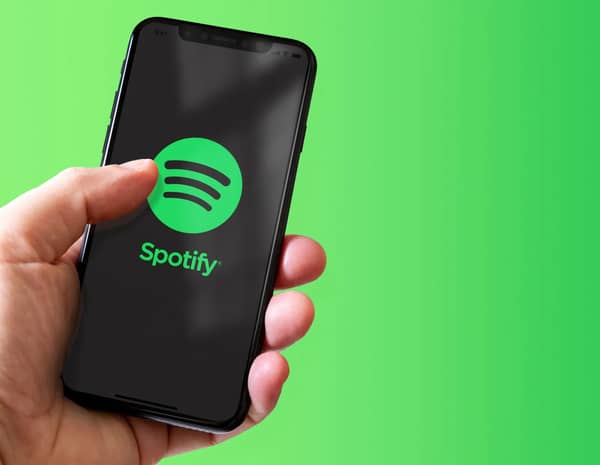 Spotify-logo-cellphone