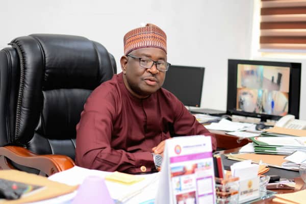 472573077_594104526687112_7900319251981734066_n-768×513