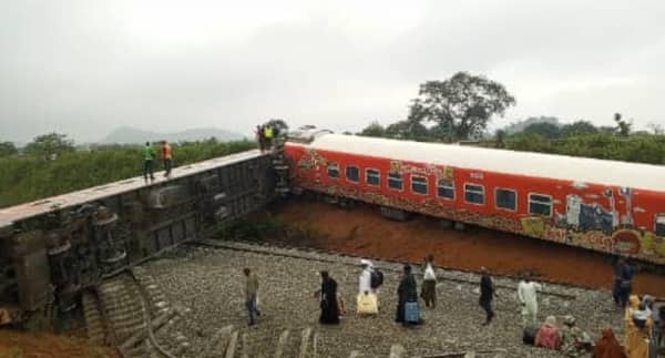 Abuja-Kaduna train derails en route to Kaduna