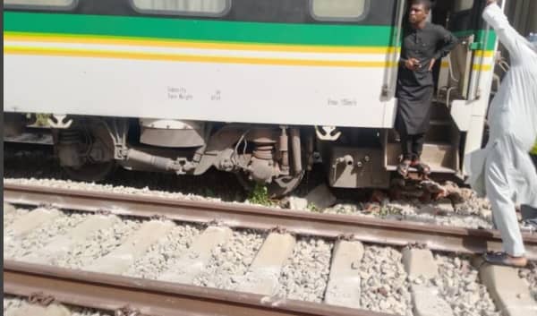 Warri–Itakpe train