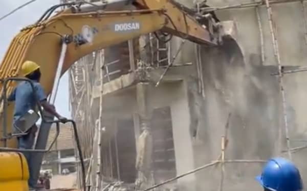 Trade fair demolition