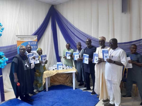 Association of Hydrogeologists and water management experts