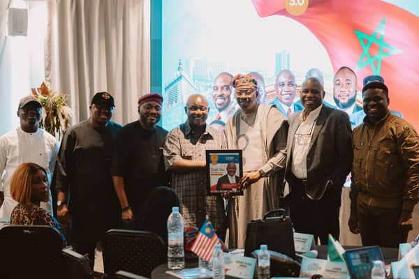 L-R: Hon. Gbenga Adeleke (Co-founder, BRG & CEO, Tribitat Real Estate), Dr. Emmanuel Abikoye (President, Billionaire Realtors Group), Dr. Tony Kolawole Aspire (Co-founder, BRG & Chairman, REDAN Lagos), Barr. Festus Adebayo (Executive Director, HDAN & Convener, AIHS), Oba-elect Akintoye Adeoye (President, REDAN), Femi Adewole (Former MD, Shelter Afrique and Former MD, Family Homes Funds), and Dr. Emmanuel Osoteku (CEO, BRG Academy).