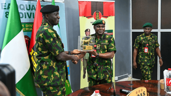 CoAS, Lt.-Gen. Waidi Shaibu (left) with GOC, 81 Division, Maj.-Gen. Farouk Mijinyawa during the visit.