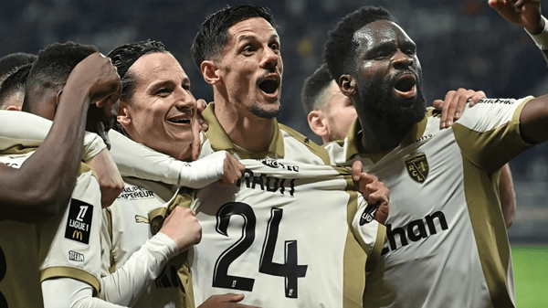 Florian Thauvin scored a brace to fire Lens to the top of the French Ligue 1 table