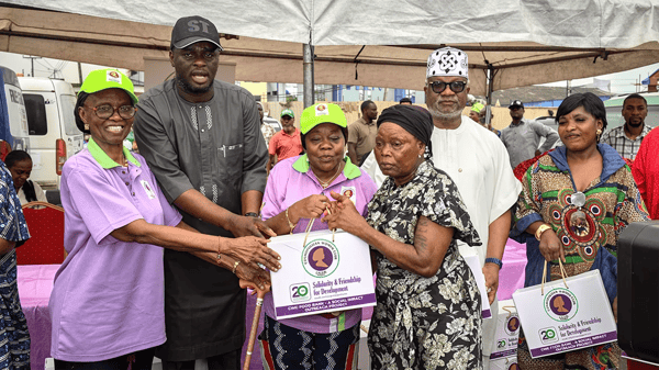 Founder, Cosmopolitan Women Club (CWC), Onikepo Oshodi (left); Chairman, Kosofe Local Co