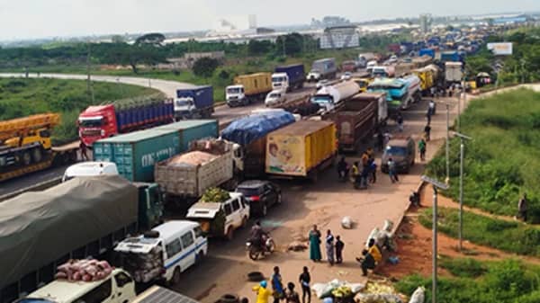 Gridlock kk.webp (WEBP Image, 1000 × 750 pixels) — Scaled (