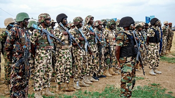 PIC.30. TROOPS OF 121 SPECIAL BATTALION AND 7 DIV. STRIKE GROUP, LISTENING TO THE CHIEF OF ARMY STAFF LT.-GEN. KENNETH MINIMAH DURING HIS VISIT TO BORNO ON THURSDAY (11/6/15). 3080/11/6/2015/CONSTANCE/CH/NAN