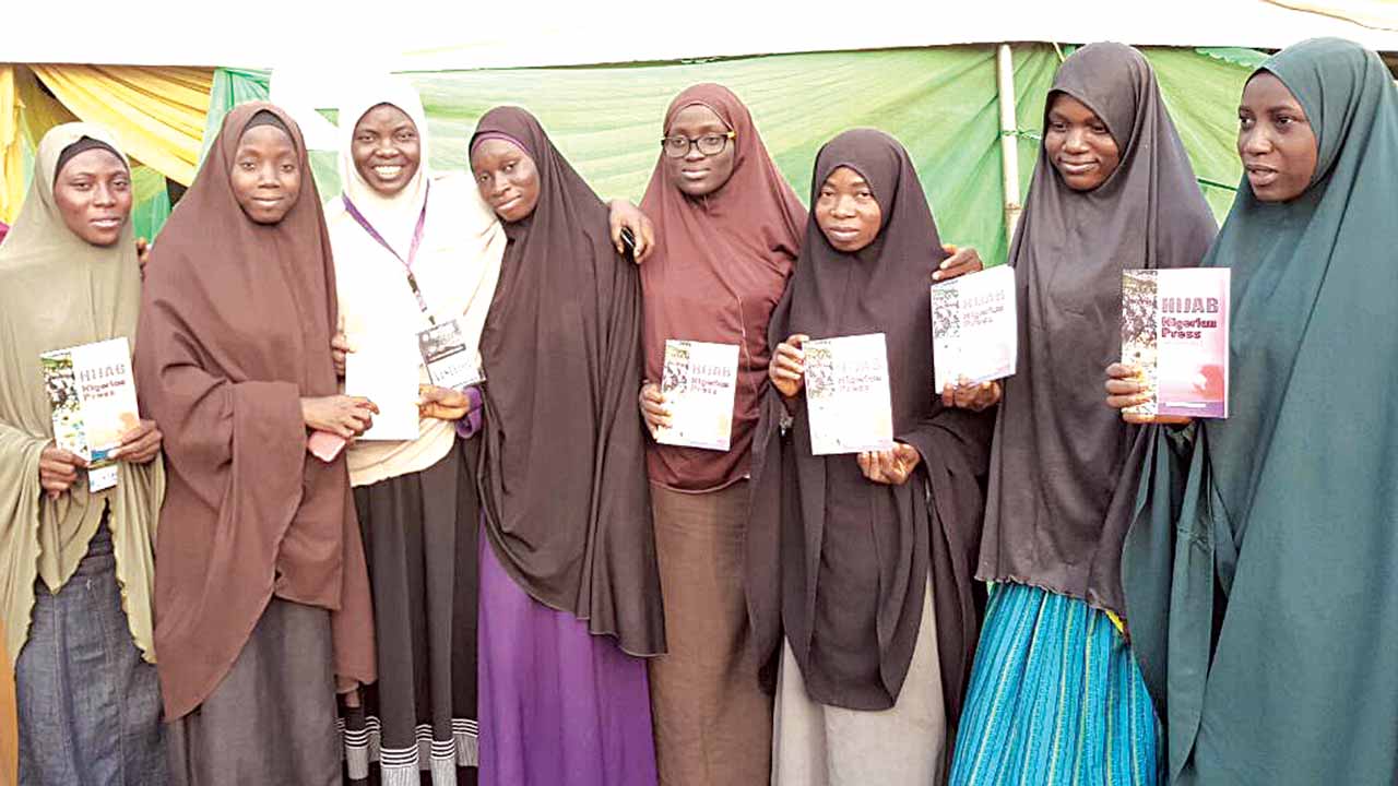 Members of Muslim Students Society of Nigeria (MSSN) with female executives of Muslim Media Practitioners during the yearly Islamic Vacation Course (IVC)
