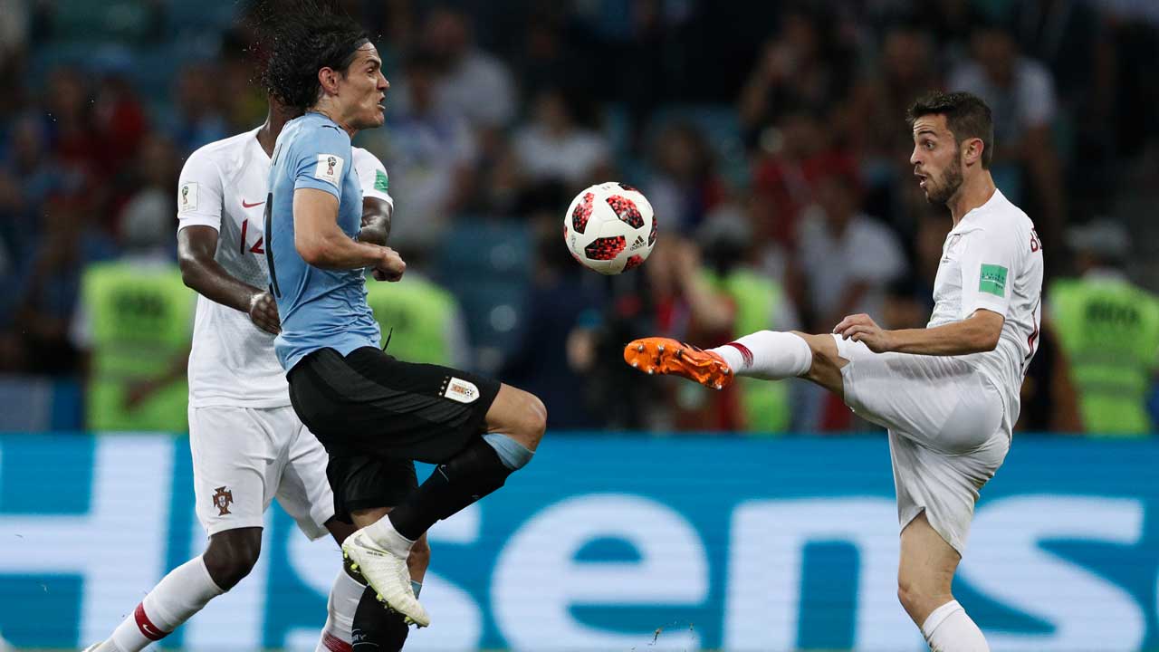 Cavani fires Uruguay into last eight as Ronaldo dream ends | The ...