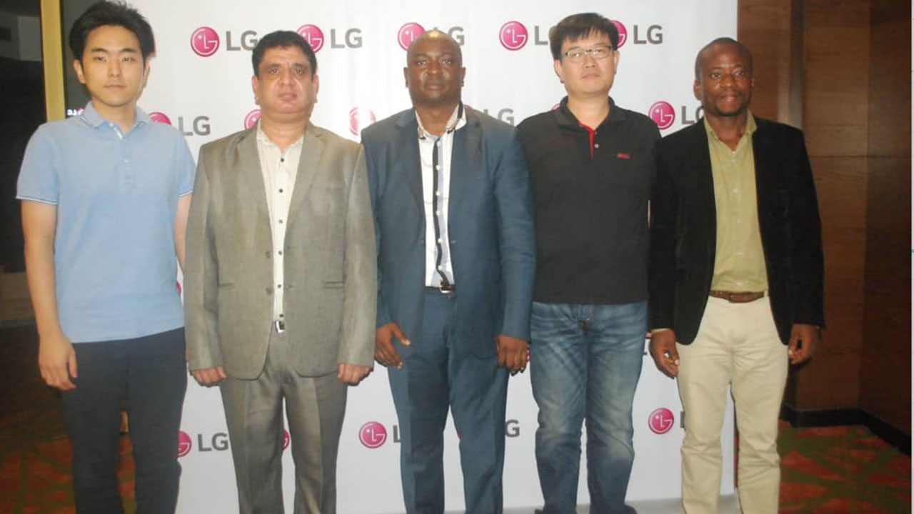 Lg Introduces Energy Saving Air Conditioners The Guardian