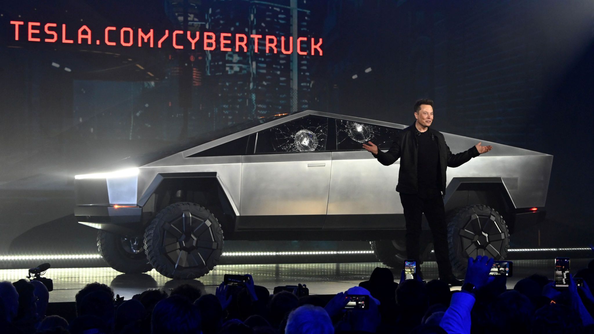 Tesla CyberTruck 2023
