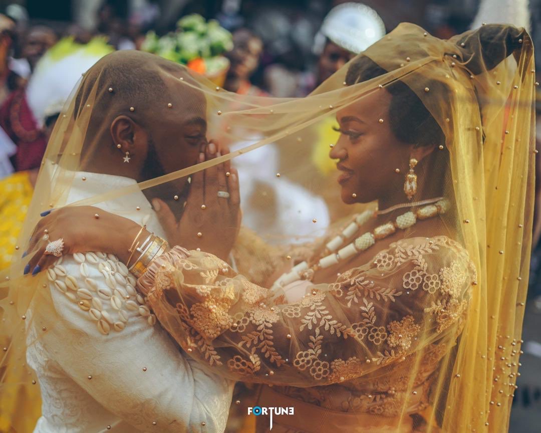 Watch: Davido And Chioma Serve Nothing But Love In '1 Milli ...