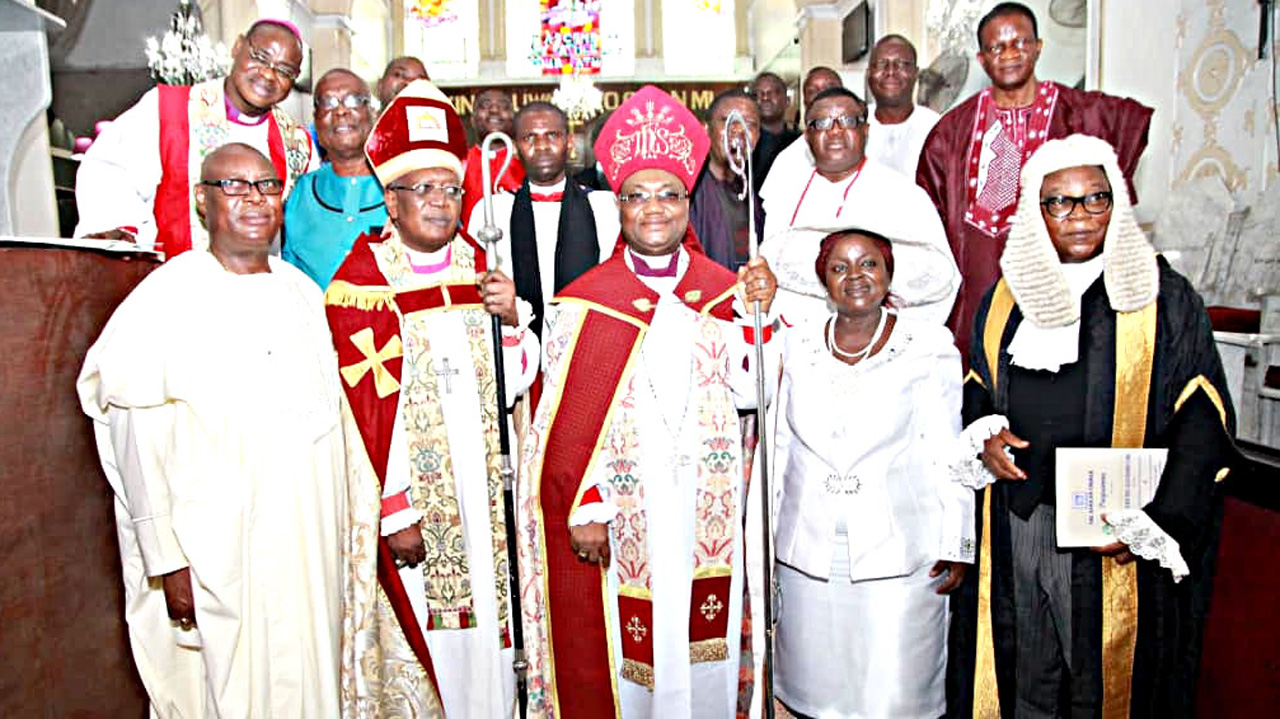 abbe-enthroned-as-12th-primate-of-the-african-church-sunday-magazine