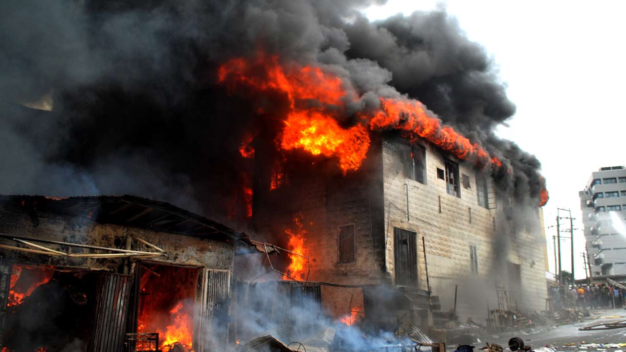 JUST IN: Fire guts warehouse in Oyo