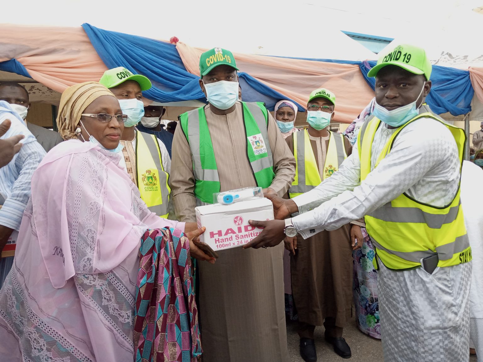 Kano plans palliative for teachers, distributes PPEs to 538 schools ...