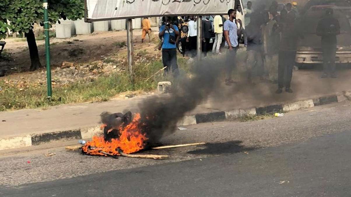 Mob sets three suspects ablaze over alleged theft | The Guardian ...